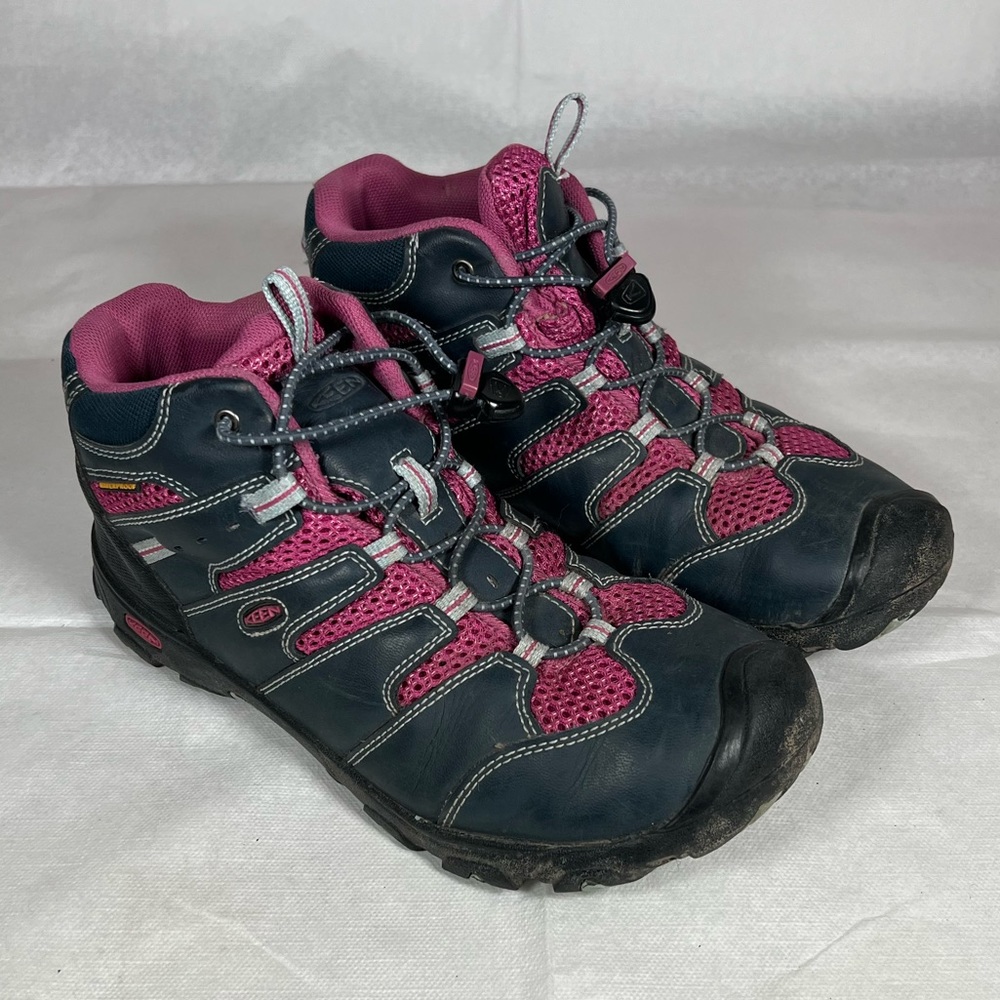 Womens Size 6 KEEN Hiking Boots - Excellent Condition